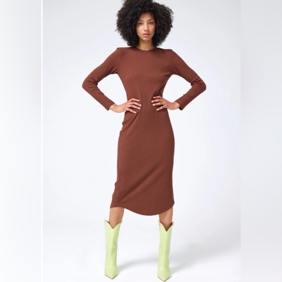 Terez Dresses & Skirts - NWT $179 Terez Scoop Neck Long Sleeve Rib Dress in Cafe Brown Midi Size Small